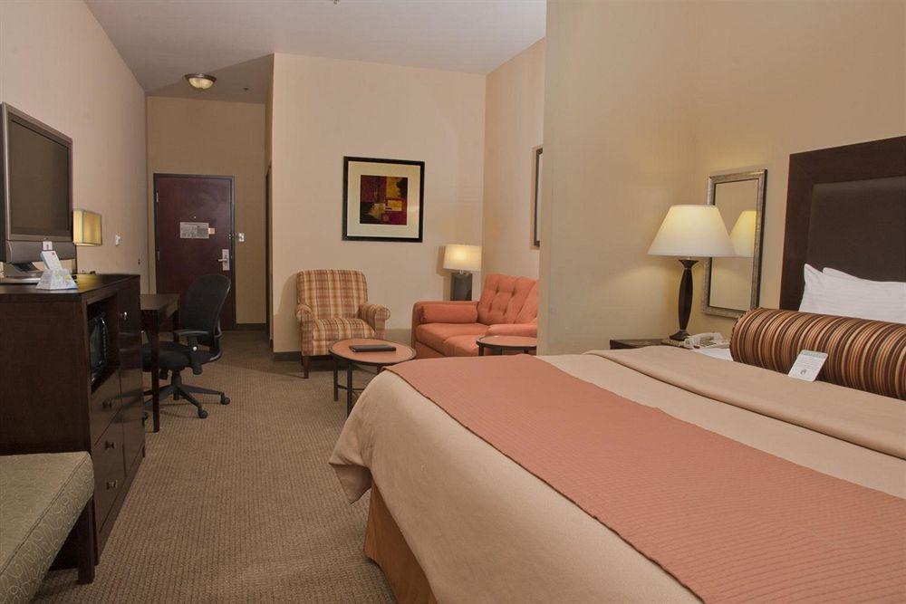 Best Western Plus Duncanville/Dallas Room photo