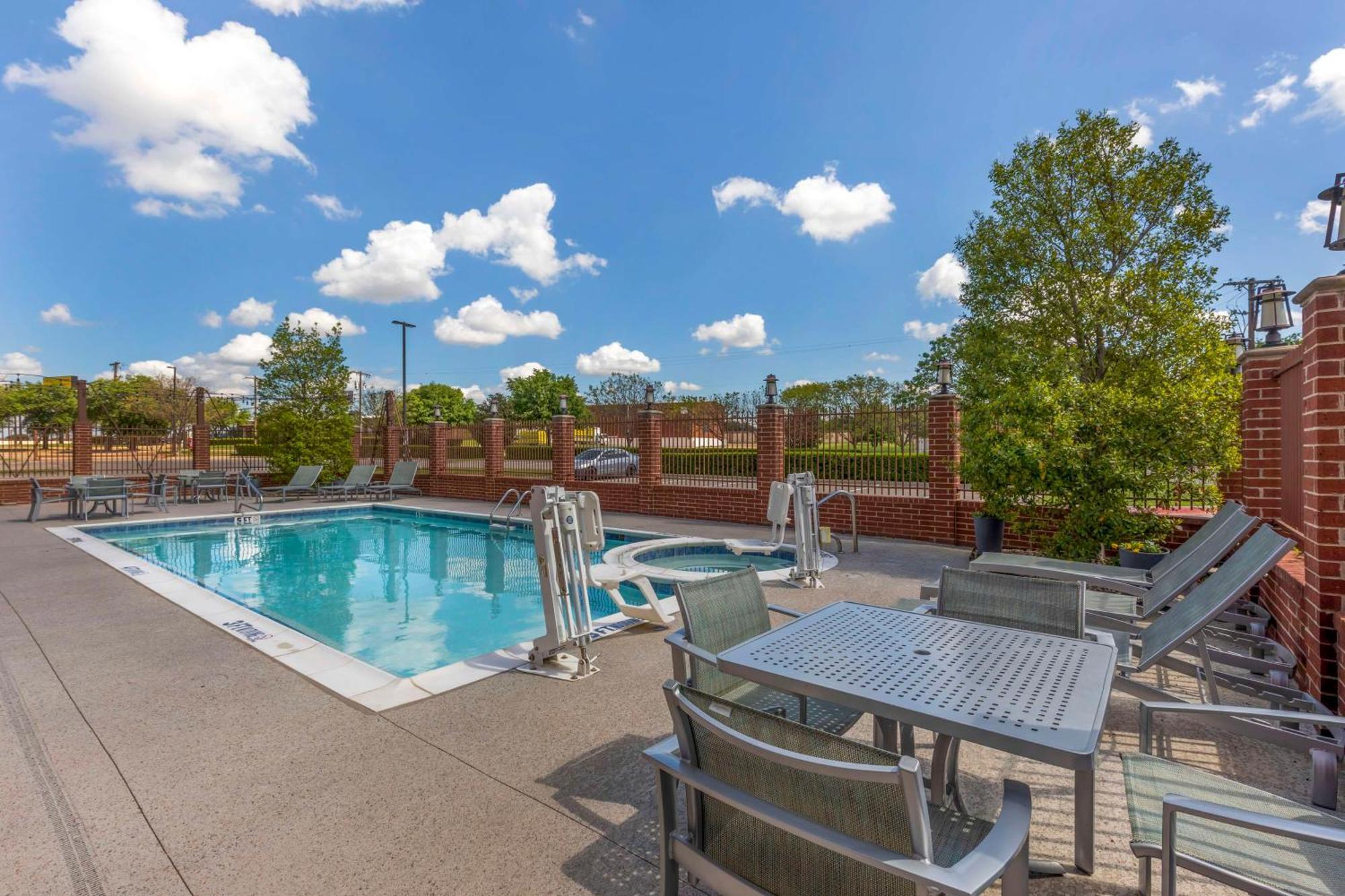 Best Western Plus Duncanville/Dallas Exterior photo